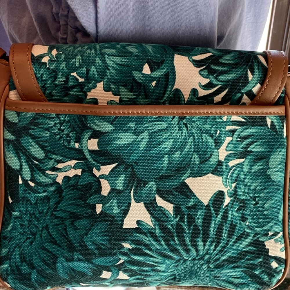 Isaac Mizrahi teal floral print crossbody, with Carmel trim - Picture 4 of 15